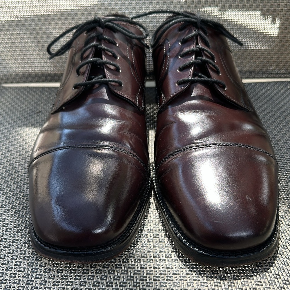 Cole Haan Men’s  Cap Toe Oxford in Cordova Size 9M. Ships Fast